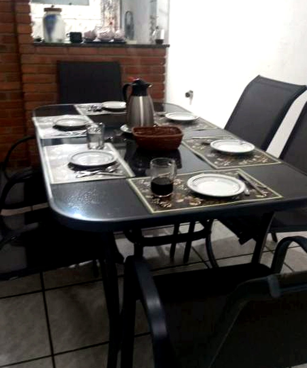 Outro ângulo da sala de jantar